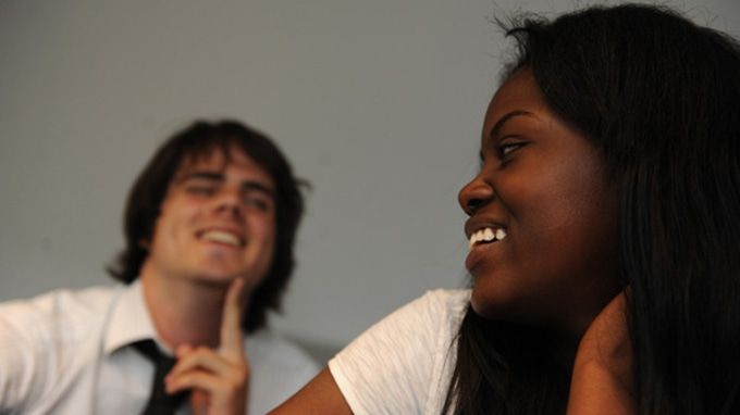 κόλπα με το σκουλαρίκι